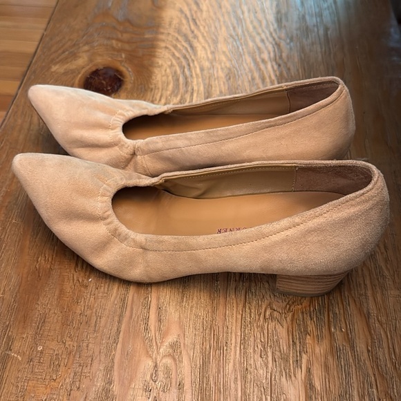 Elaine Turner 👸 Cream Heels Elegant Suede Pumps Fall Winter Comfy - Picture 5 of 7